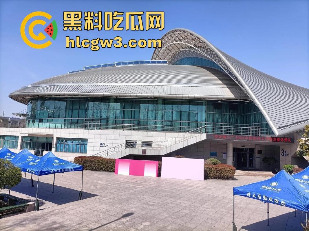 青岛海洋大学的骚情侣课堂窗外直接开搞 窗边扣逼声啪啪响 老师讲课被迫加背景音 海洋大学不愧是浪之巅!