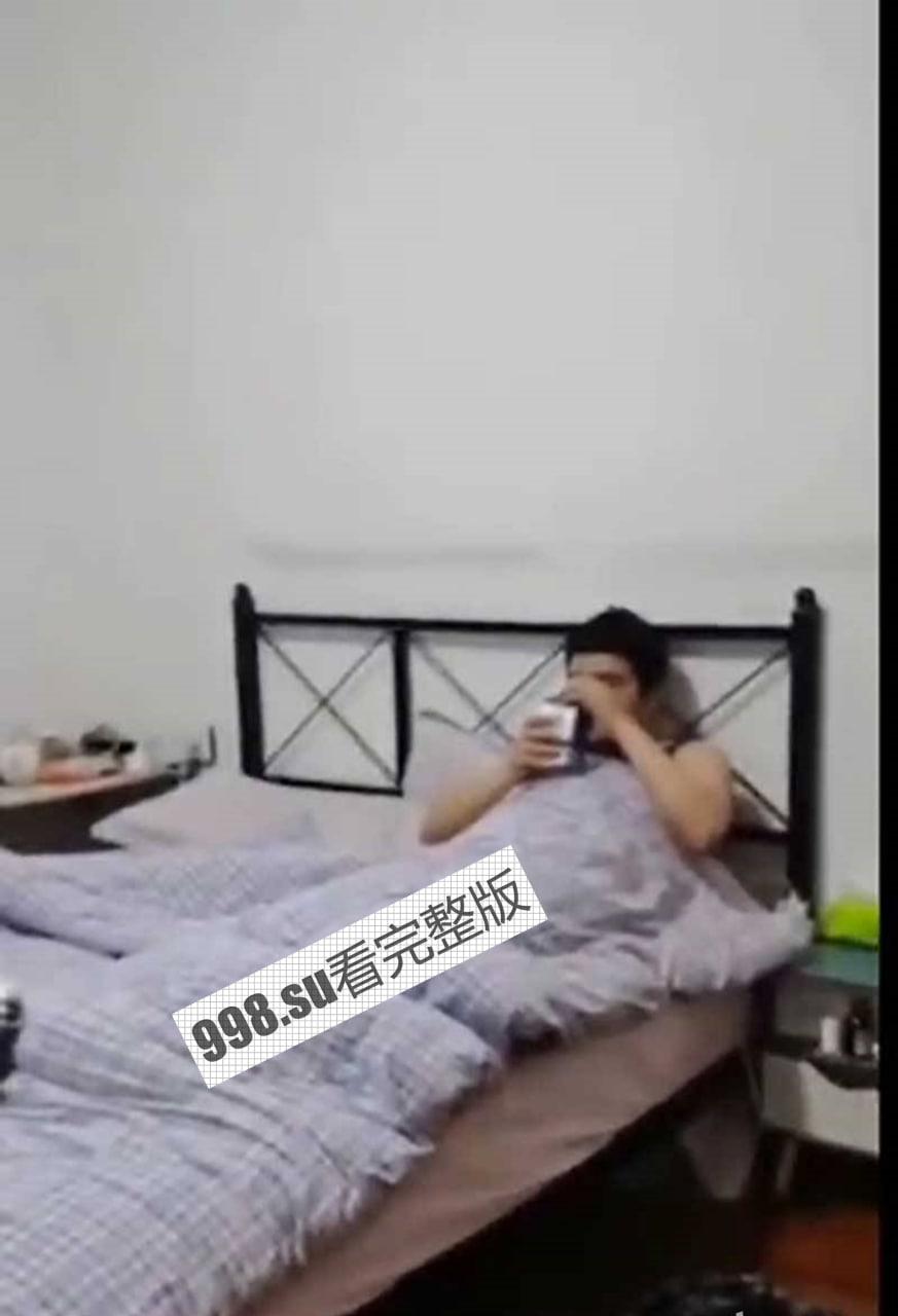 变态!曙光星城 猥琐男子偷进合租小姐姐房内居然做出这种事!被抓现行