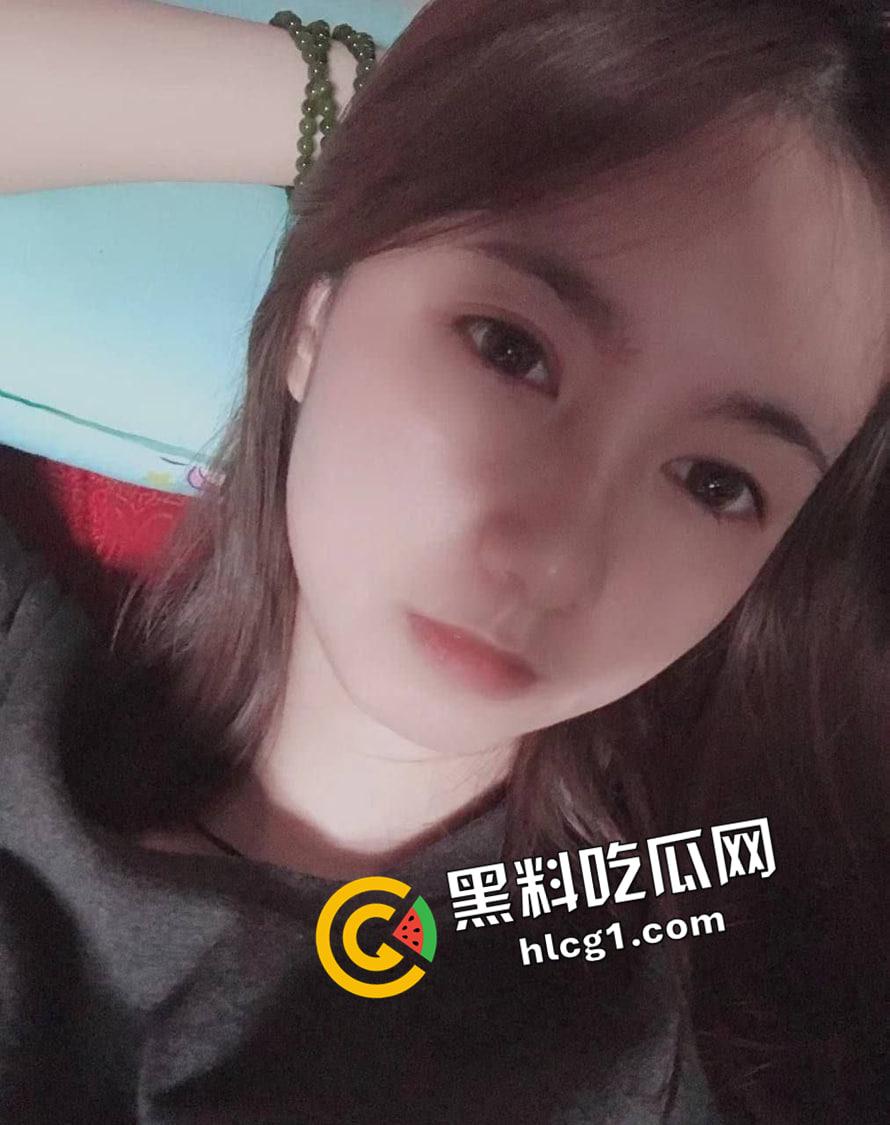 我的黑森林女友！性欲比阴毛还旺盛  粉嫩的小穴汁水十足 天生肉便器圣体