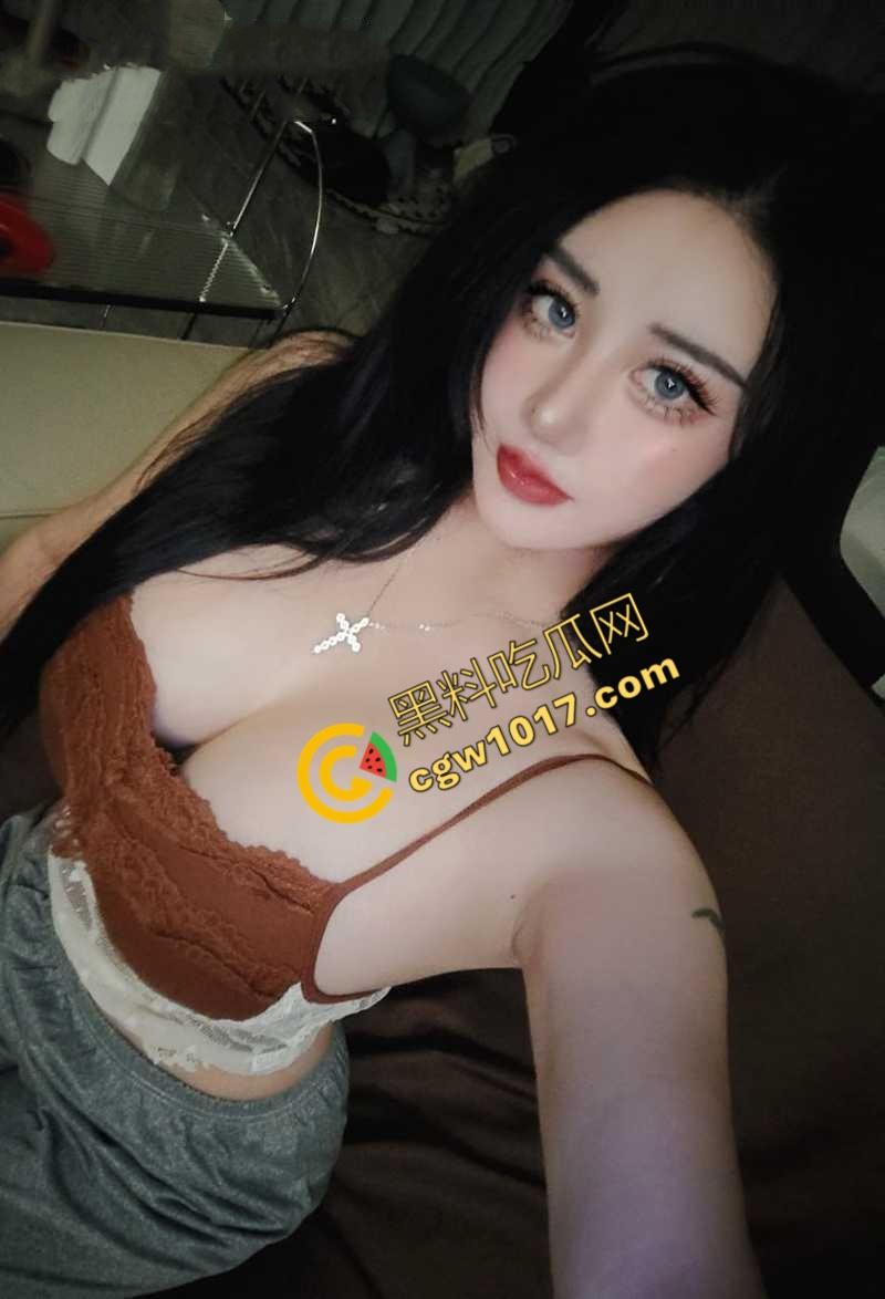 冷艳秘书【yooheejade】穿开档情趣装陪老板出差,高冷外表下是淫荡女王,连环榨精,完美身材,令人血脉喷张!