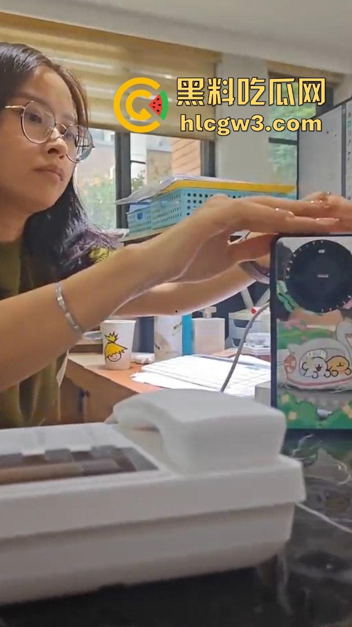 福州大学男老师 刘西蒙 被小三大闹办公室 原因竟是他联合原配敲诈小三上千万