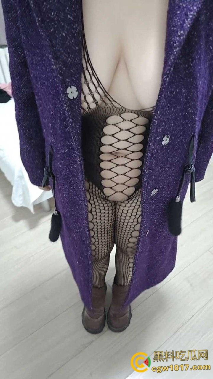 睡不醒的小嫂子,骚母狗嫂子身穿性感渔网袜,主动要求玩户外露出,就喜欢让别人看她被干的贱样!