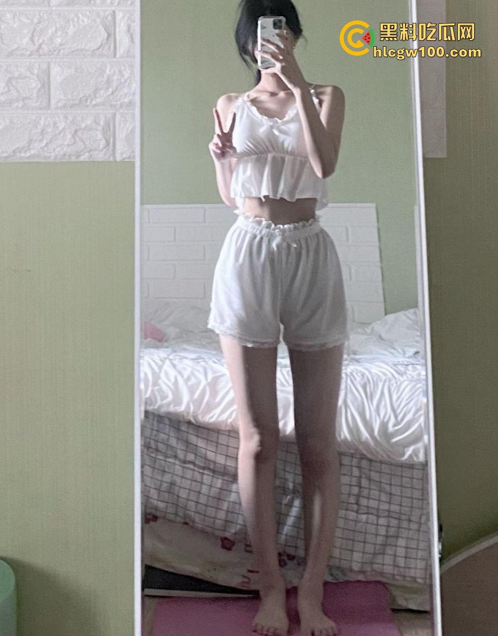 韩国顶级身材高颜值小姐姐调教视频泄露,高冷御姐脸配淫荡内心,巨乳肥臀任男友摆弄,床上表现让人想操作一波!