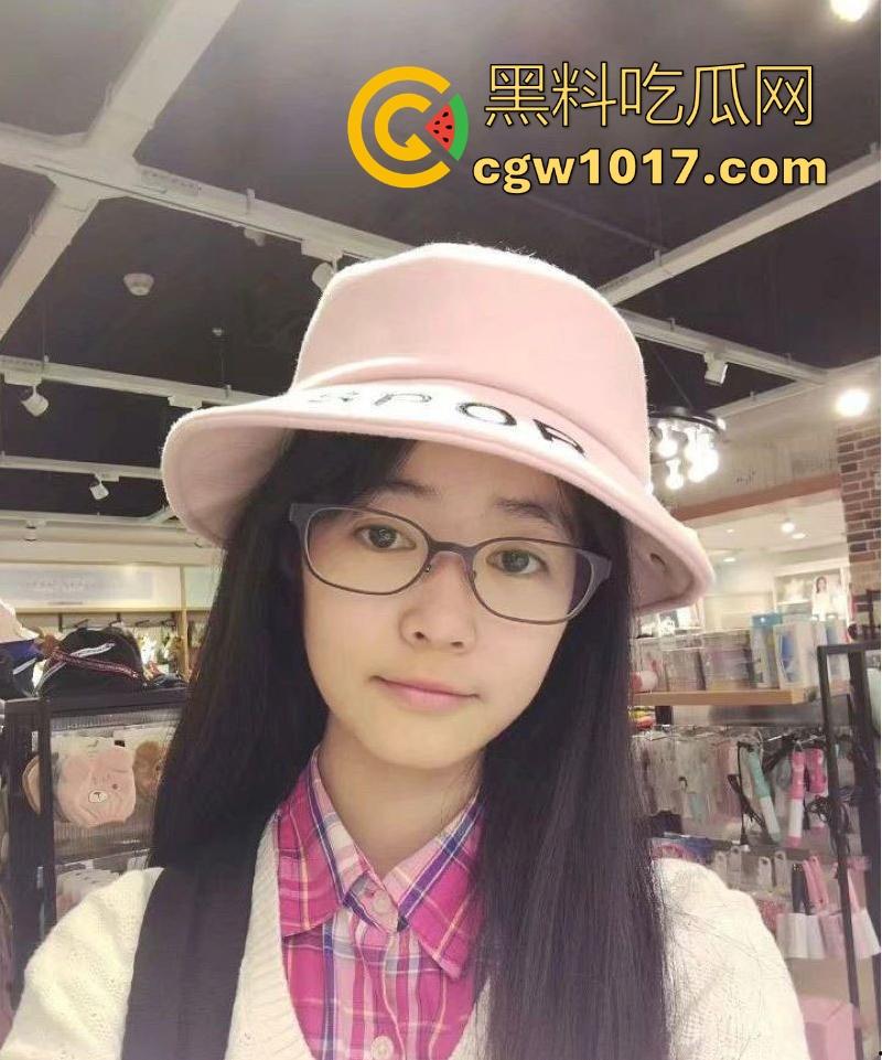 职校甜妹【吴千语】性爱视频流出，可爱白月光从清纯到反差，各种淫荡做爱过程，粉嫩的小穴已经雀黑无比！