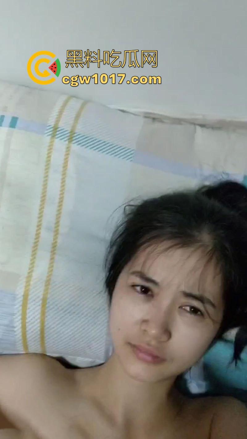 职校甜妹【吴千语】性爱视频流出,可爱白月光从清纯到反差,各种淫荡做爱过程,粉嫩的小穴已经雀黑无比!