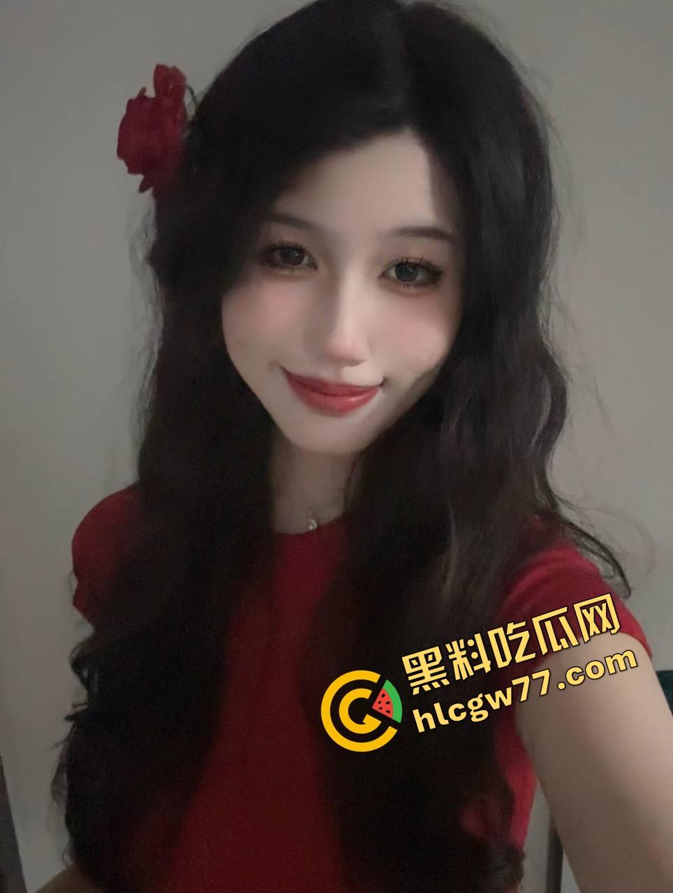 武汉公司里的母狗同事『钱津淼』喜欢玩SM戴项圈当狗,每晚都想被干哭,每次都要口爆才收工!