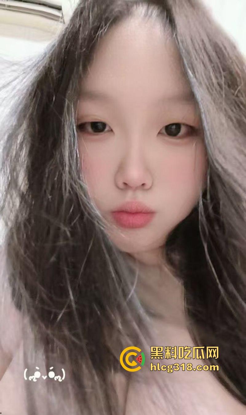 浙江金华韩小骚货【林依依】抖音【超想吃芋泥诶】自慰视频曝光,童颜巨乳自慰骚穴白浆拉丝极为骚浪!