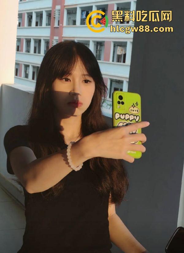 19岁师范浪娃『庄小慧』不恋爱只操炮，周六酒店速干嫩洞来一发，网上母狗骗子横行，兄弟们捅逼别翻车！