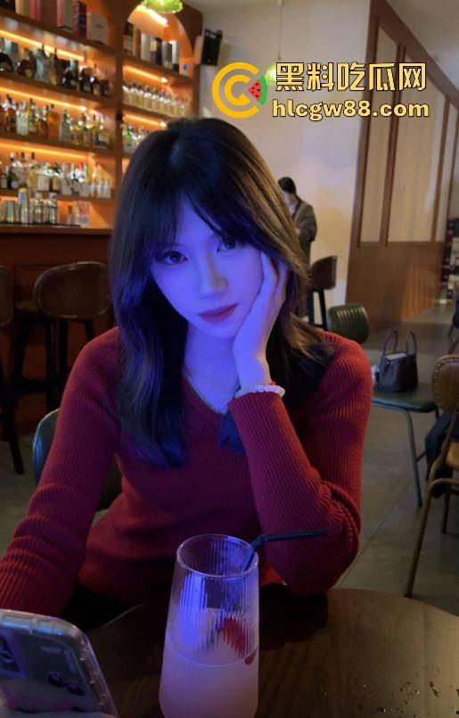 19岁师范浪娃『庄小慧』不恋爱只操炮,周六酒店速干嫩洞来一发,网上母狗骗子横行,兄弟们捅逼别翻车!