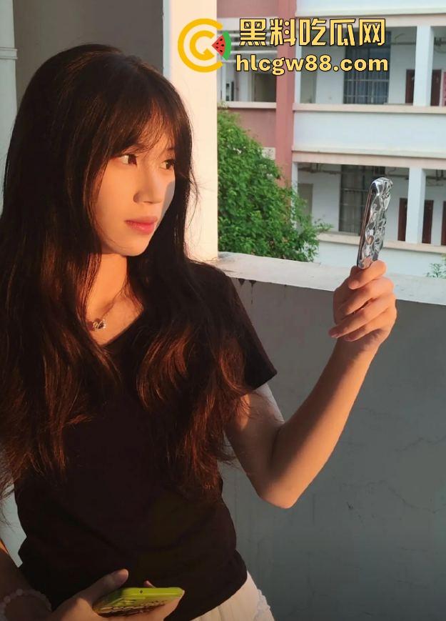 19岁师范浪娃『庄小慧』不恋爱只操炮,周六酒店速干嫩洞来一发,网上母狗骗子横行,兄弟们捅逼别翻车!