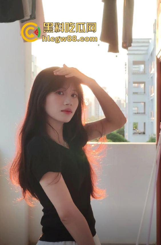 19岁师范浪娃『庄小慧』不恋爱只操炮,周六酒店速干嫩洞来一发,网上母狗骗子横行,兄弟们捅逼别翻车!