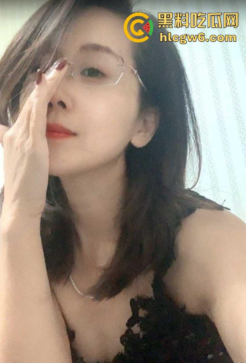 涡阳县小学女校长塌房视频流出 风韵少妇上位疑似靠教育局长床上绩效 后入摇床摇出来的校长椅稳如泰山!