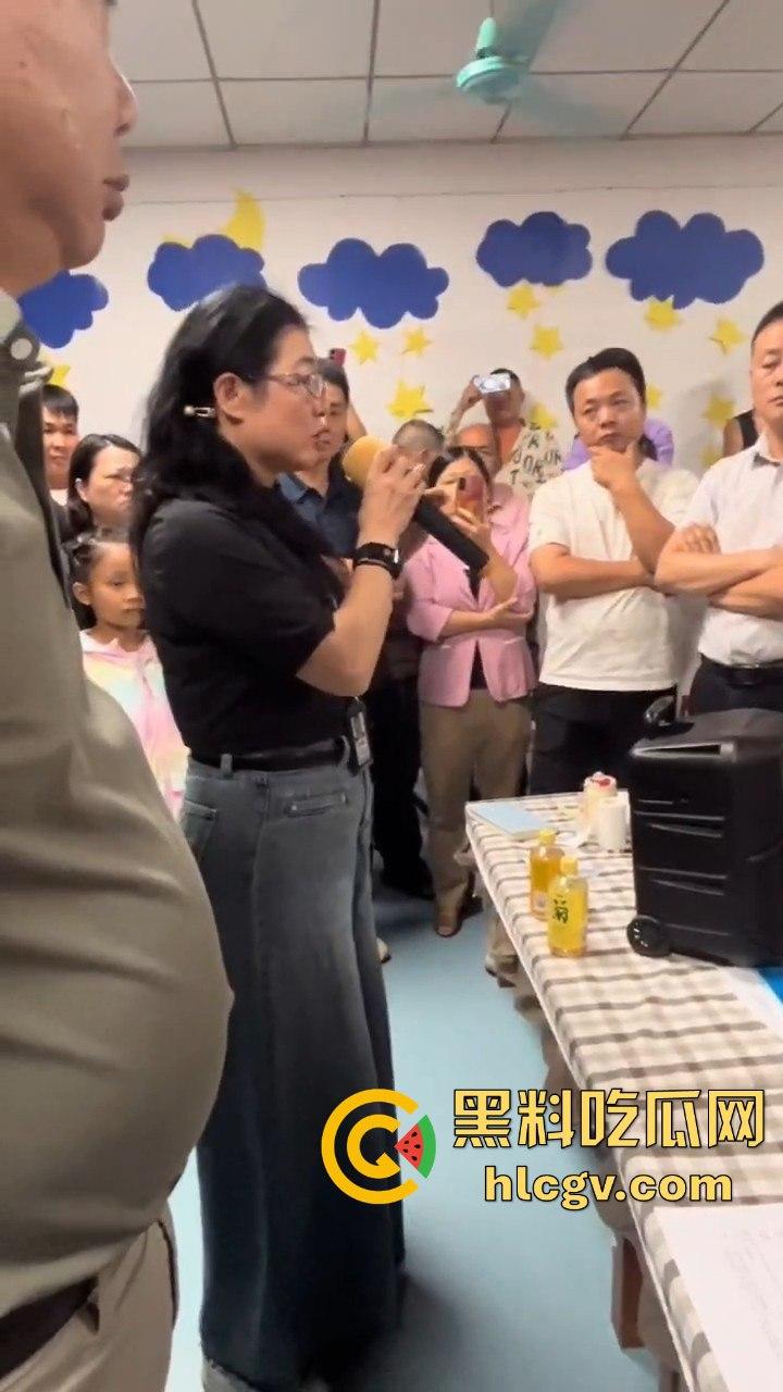 东莞虎门雅达幼儿园老板卷钱跑路!几百名孩子无书可读,教育局踢皮球不作为引家长怒火!