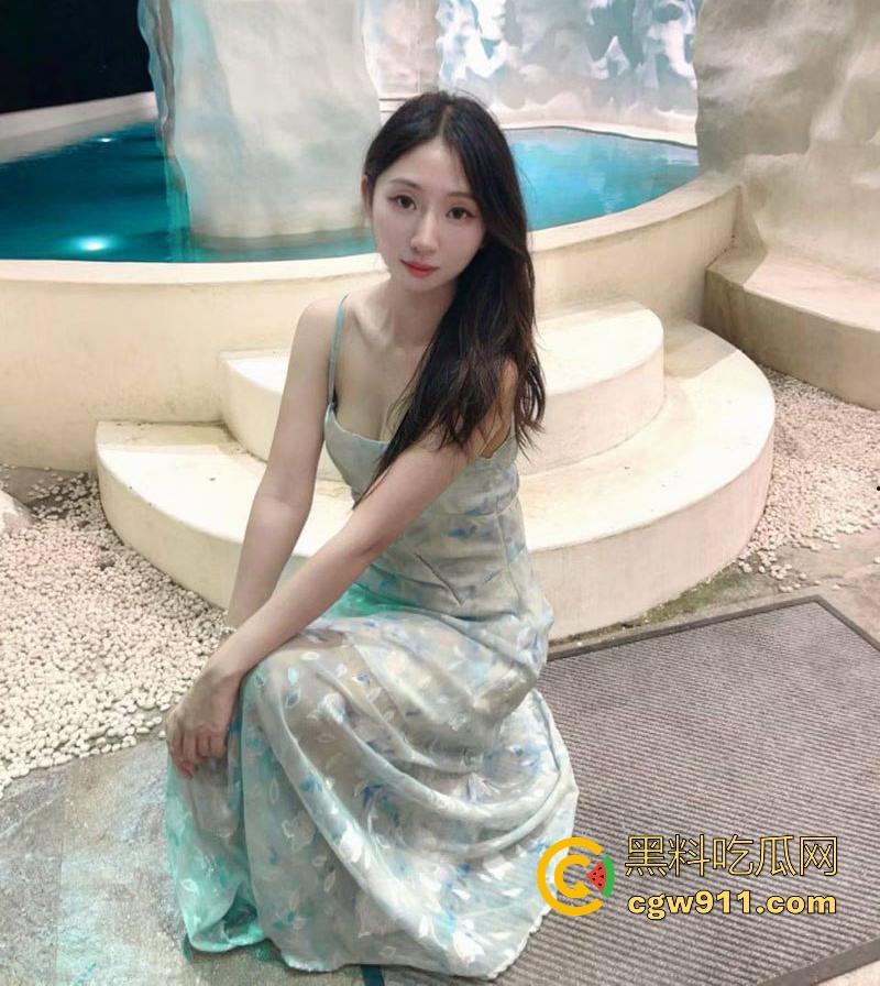 武汉生物工程学院高颜值女神【李晓婷】御姐气质极品身材,露脸口交狂吞大屌榨精,反差拉满让人遐想无尽!