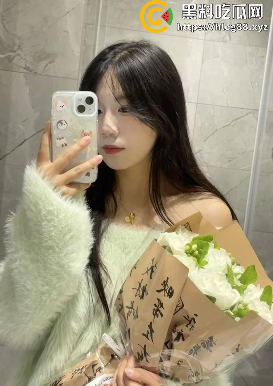 苏州大三【邵怡饶】自拍视频再曝,甜脸恶心人,床上骚浪贱到爆,男友操她操出新高度!