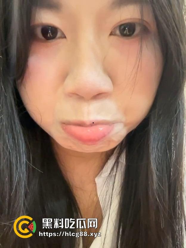 苏州大三【邵怡饶】自拍视频再曝,甜脸恶心人,床上骚浪贱到爆,男友操她操出新高度!