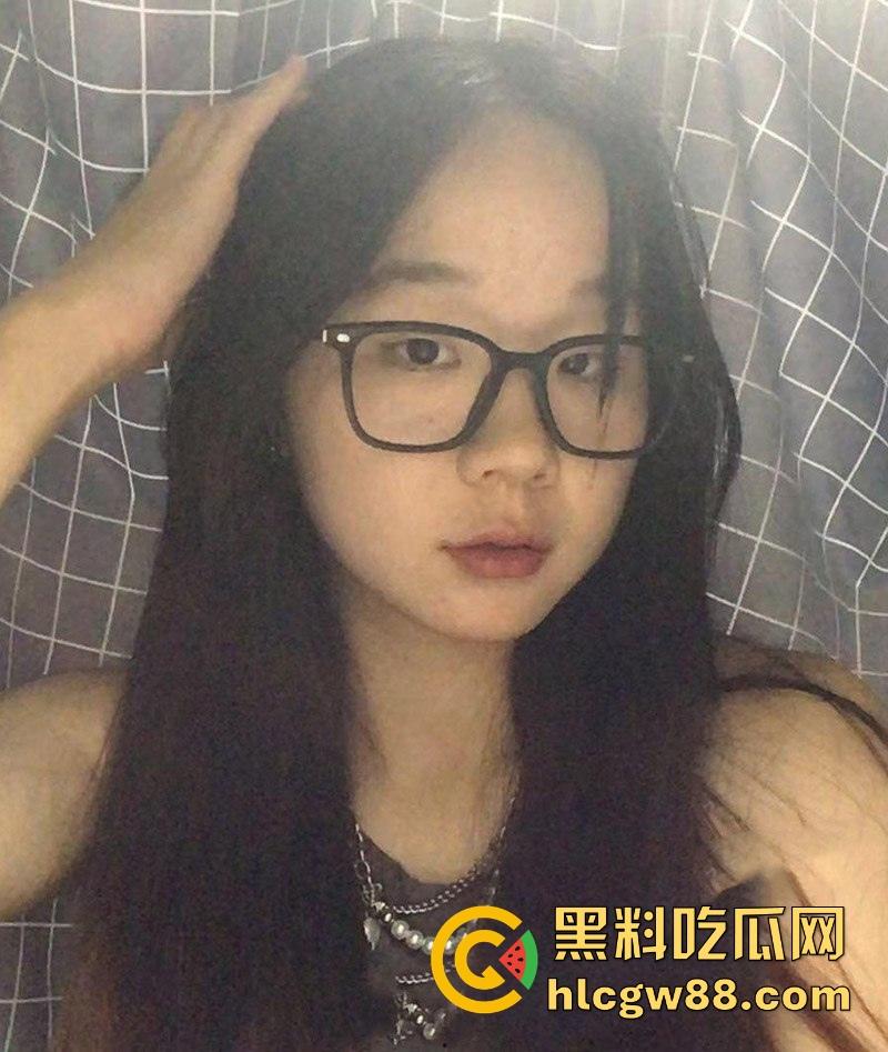 上海酒吧捡漏变噩梦!白丝学生妹李丹竟是生化母体,在校女大卖骚养生,炮王们怕是要躺平等通知了!