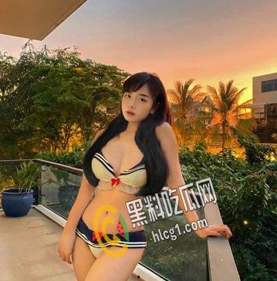 越南童颜巨乳白虎网红 TranMinhThienDi 身材极品的反差婊 发给男友的私房片泄漏