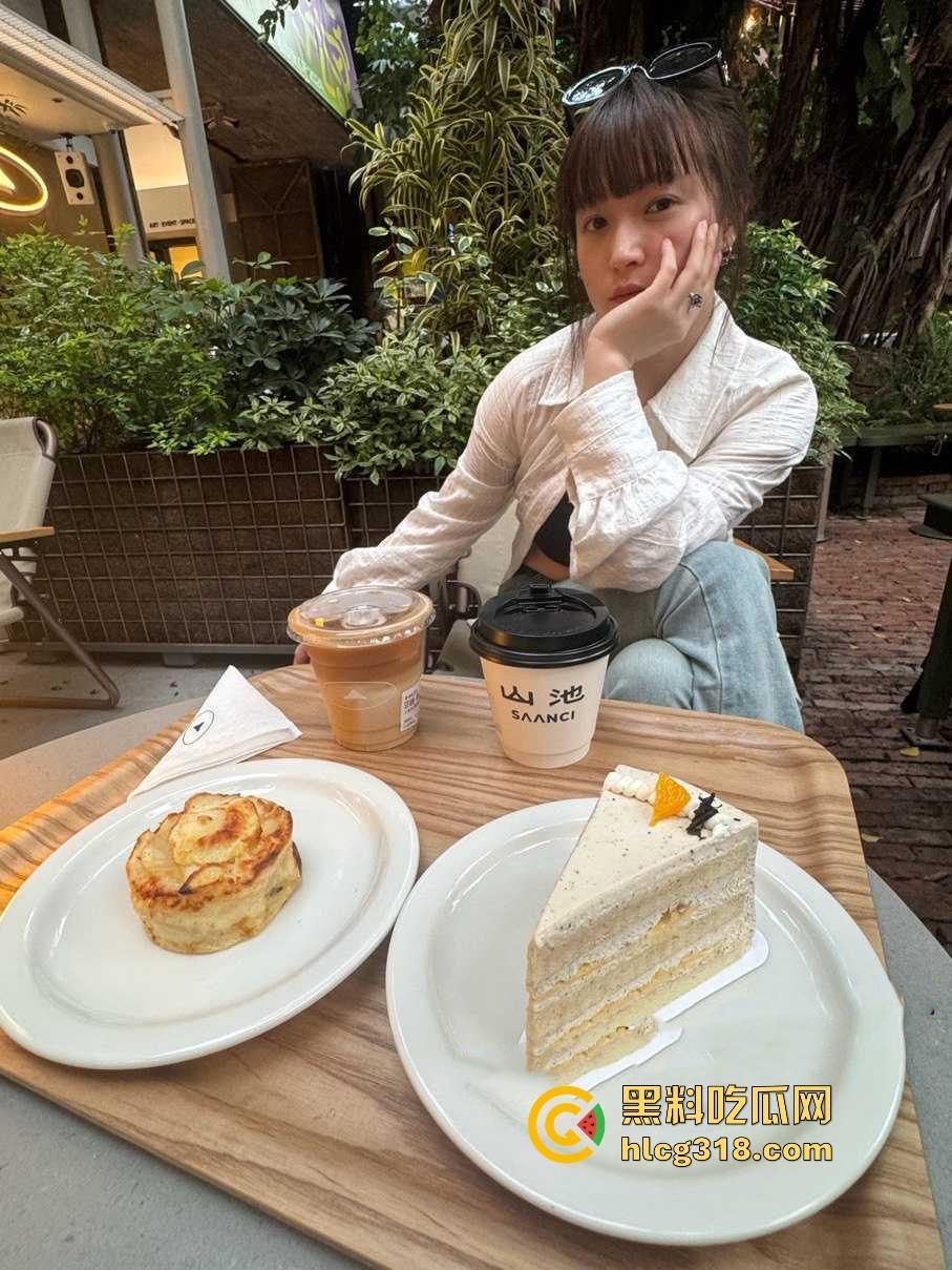 真实投稿!骚逼女友异地出轨成都咖啡店老板,线上聊骚及裸聊各种玩弄,前男友怒爆性爱视频!