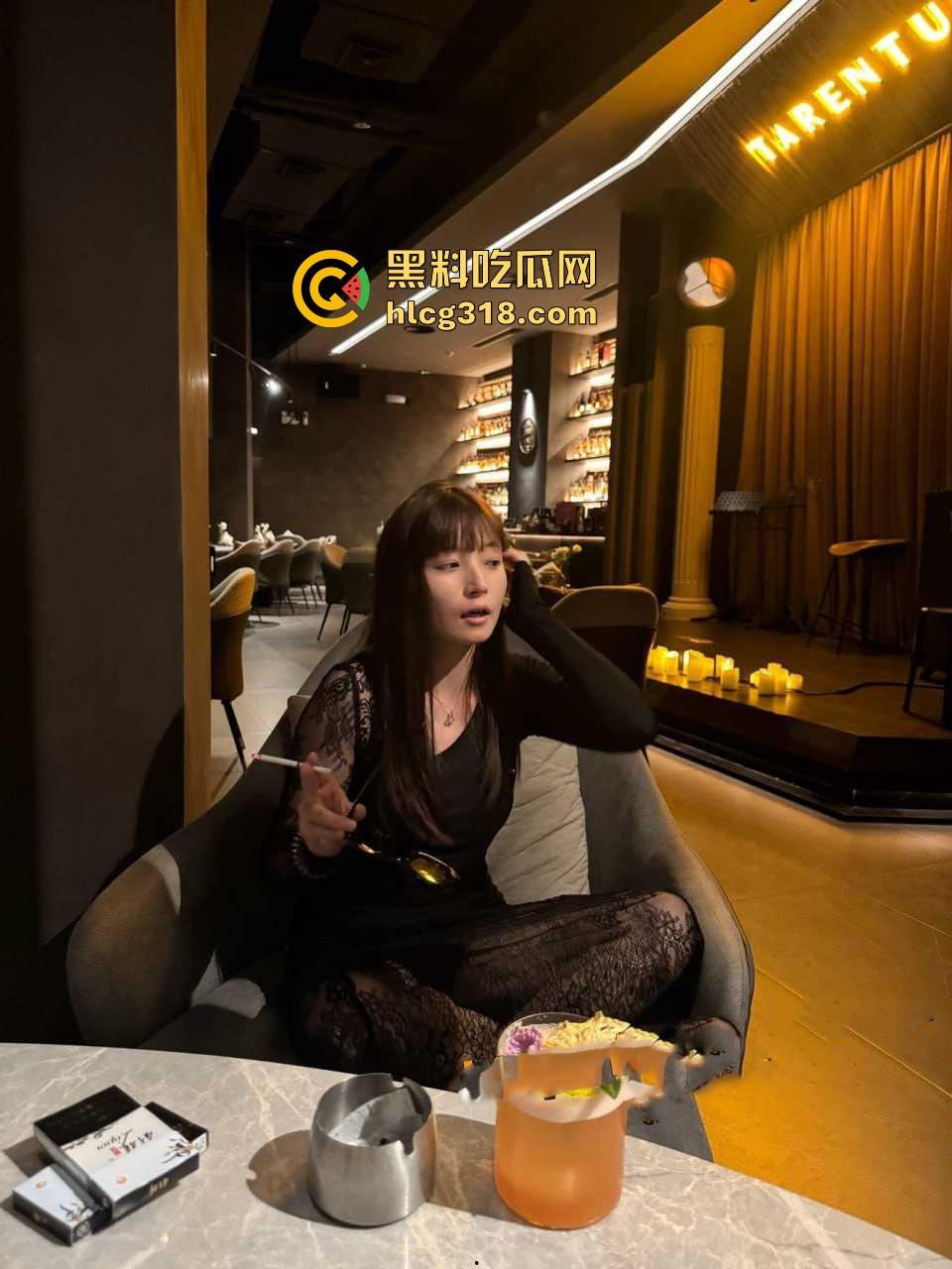 真实投稿!骚逼女友异地出轨成都咖啡店老板,线上聊骚及裸聊各种玩弄,前男友怒爆性爱视频!