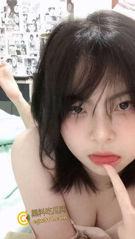 湖南常德清纯学生妹【于淑雅】,独居在家寂寞自慰,D罩杯逆天巨乳口交假阳具,跳蛋自慰骚穴淫水四溢!