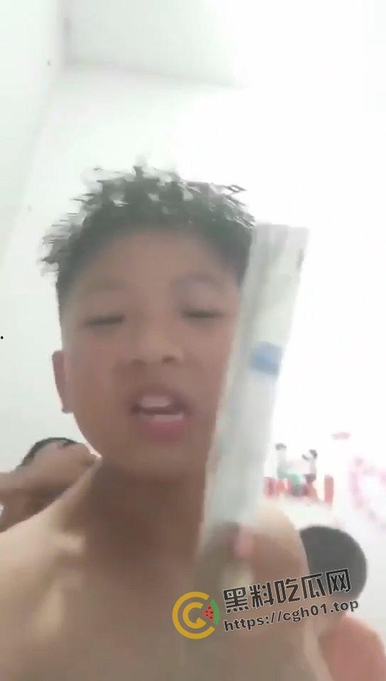 爷们要战斗!精神小伙战斗合集 飞踢 围殴 砍刀 古惑仔又都回来了