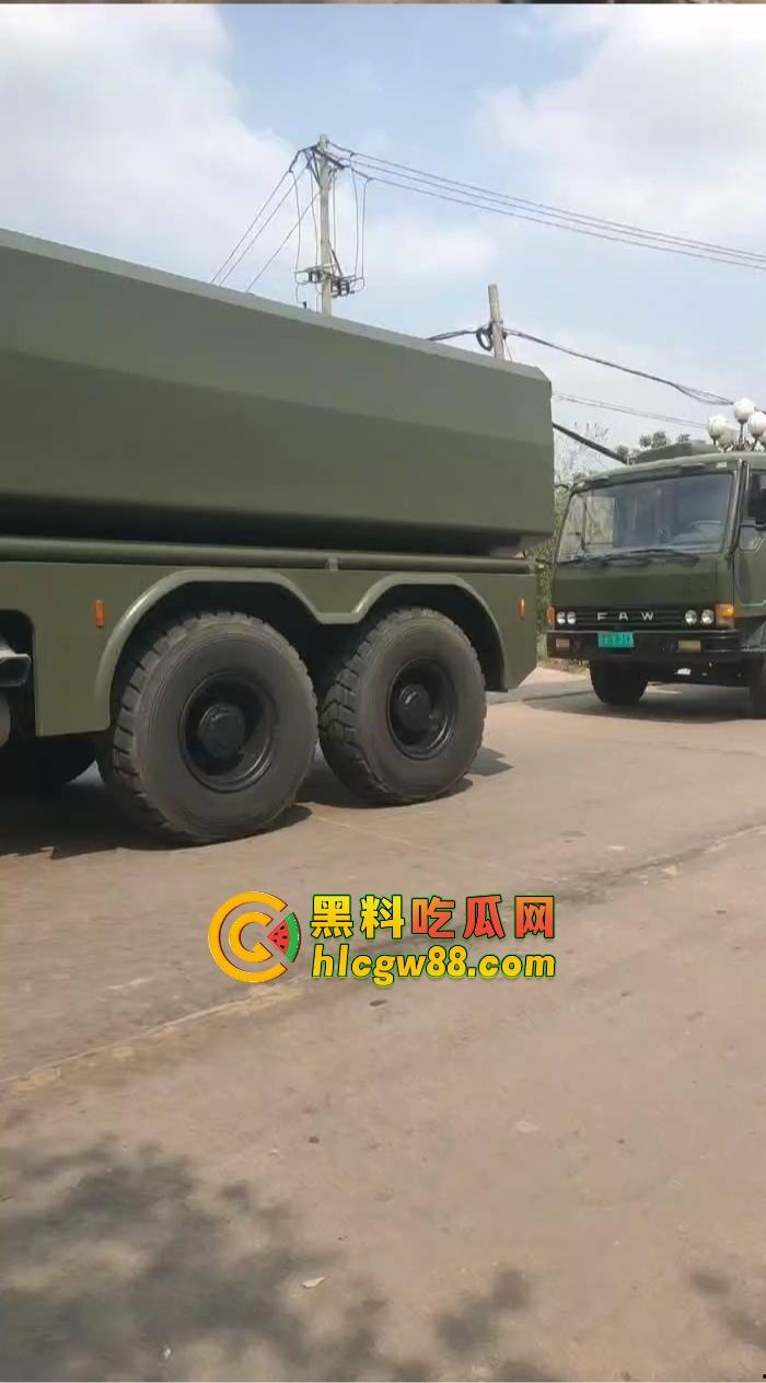 某战区海军战机海南训练失事,飞行员成功跳伞,战机坠毁临高县,所幸未造成地面损失!