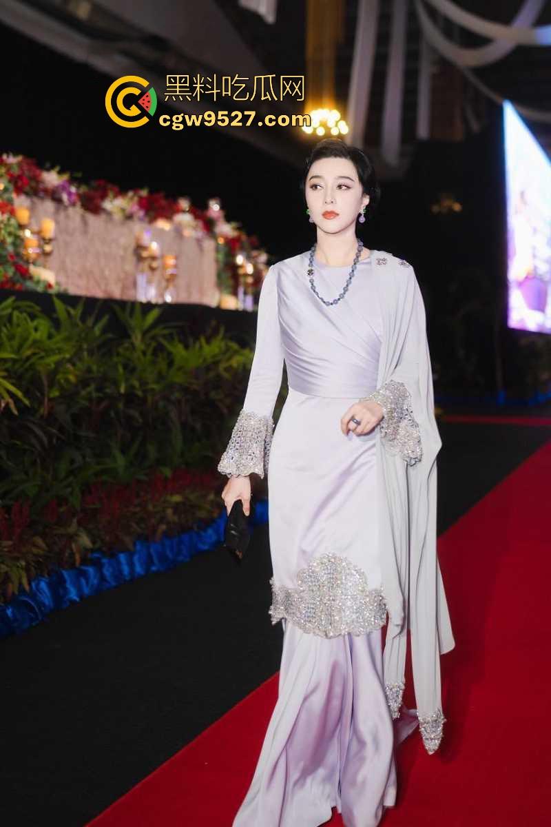 范冰冰马来西亚拿督勋衔,想起苹果本色出演真操,内娱天花板女演员,让我们重温一下哪个苹果的删剪片段!