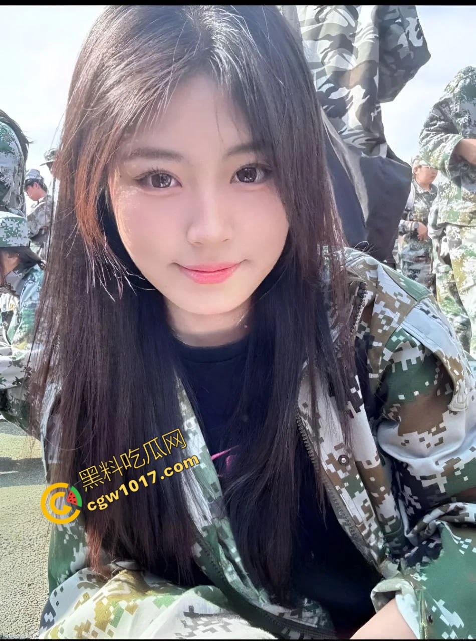 福建大学大一学妹【李梓涵】,清纯外表下藏淫荡欲望,裸聊勾引到酒店操逼,激情7次,叫声震酒店,渣男曝光视频全校疯传