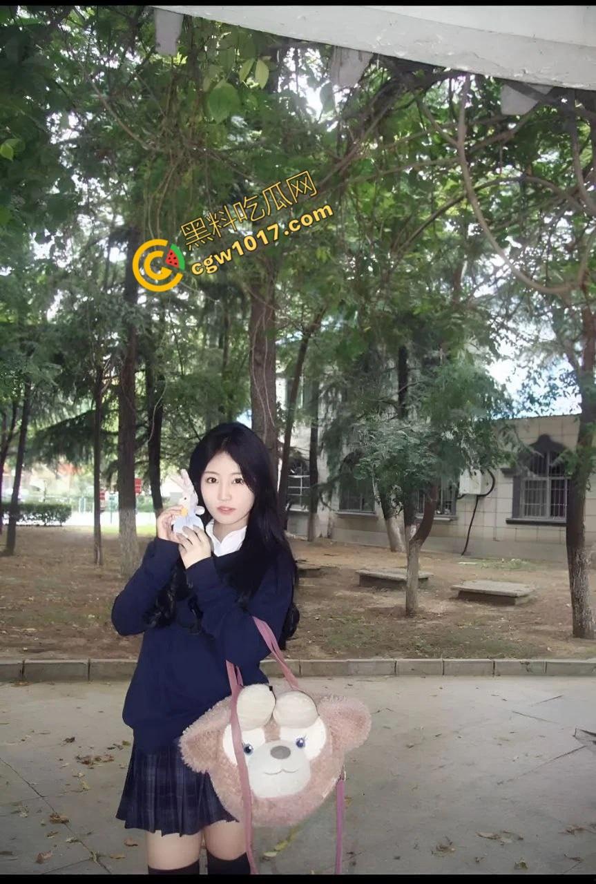 福建大学大一学妹【李梓涵】,清纯外表下藏淫荡欲望,裸聊勾引到酒店操逼,激情7次,叫声震酒店,渣男曝光视频全校疯传