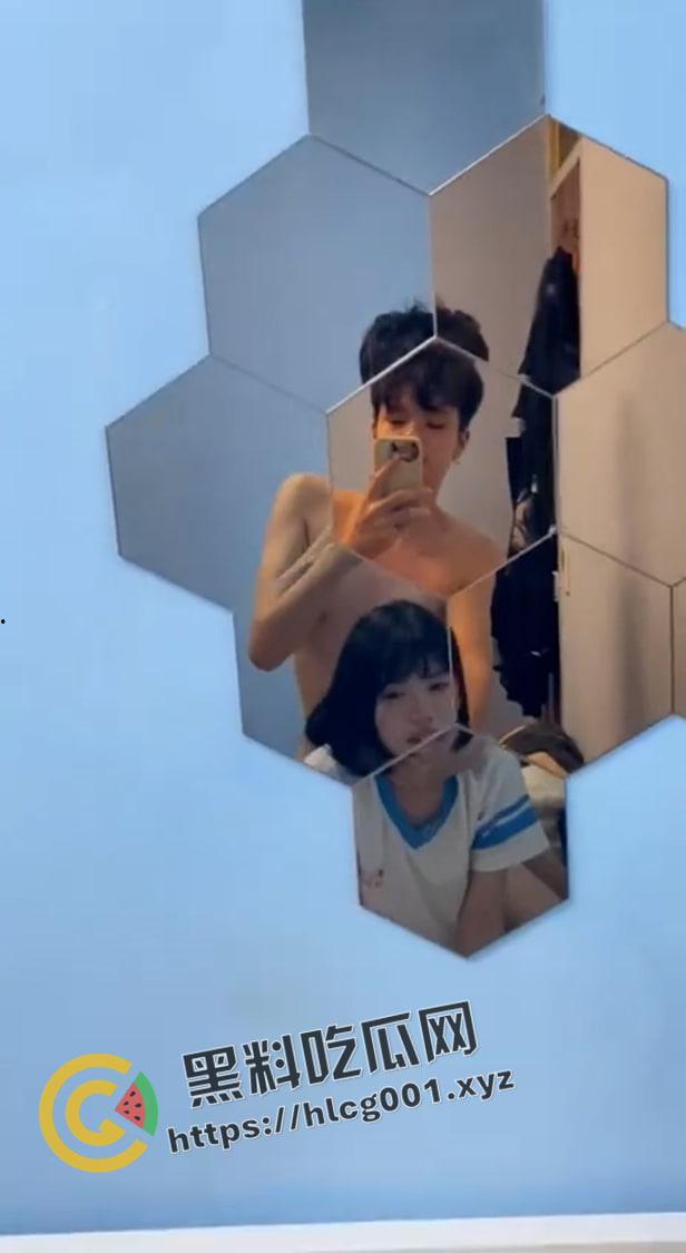 贵州职业技术学院翘臀精神小妹 极品炮架 后入狂喷 这怕不是属水枪的 做爱视频被前男友流出