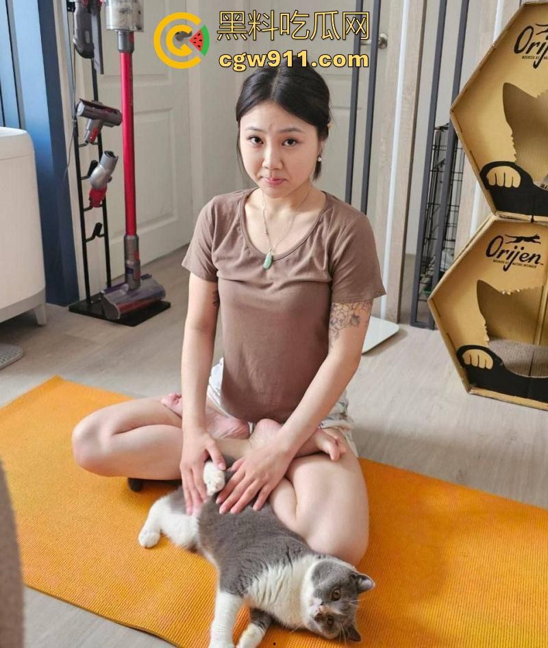 约炮健身纹身大奶少妇,露脸口交舌尖缠绕龟头,巨乳晃起来像要爆出屏幕,无套爆操呻吟声无比诱人!