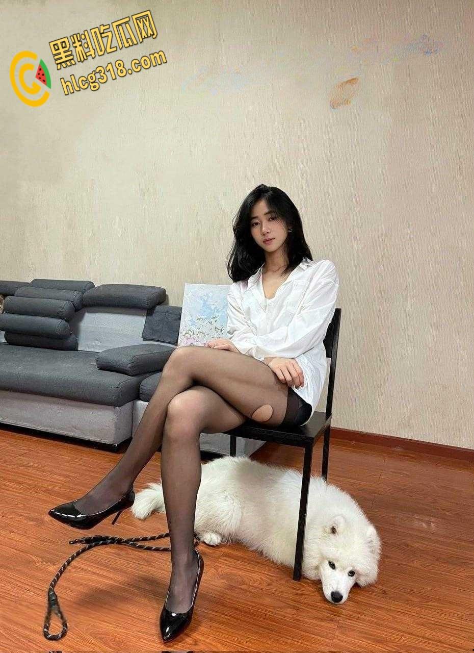 极品高颜舞蹈生被金主网调,大尺度完美身材尤物,高难度一字马展示诱人酮体 !