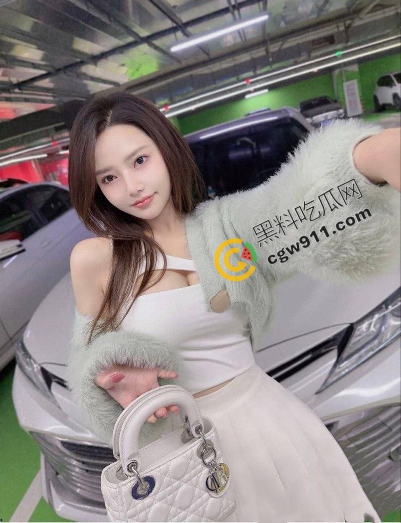 北京保时捷车主公开约炮视频:巨乳美人夜夜狂操,翘臀白乳摇动,酒店车内尽情肉欲