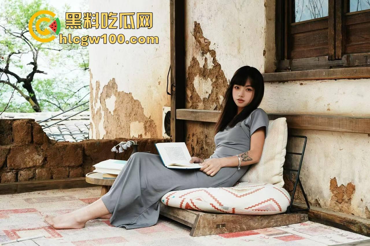 长沙大专嫩妹『罗诗琪』骚出花1万块包养活好不黏人，7分钟速推口技舔到麻，口交深喉舔到飞起大哥直接喊值！