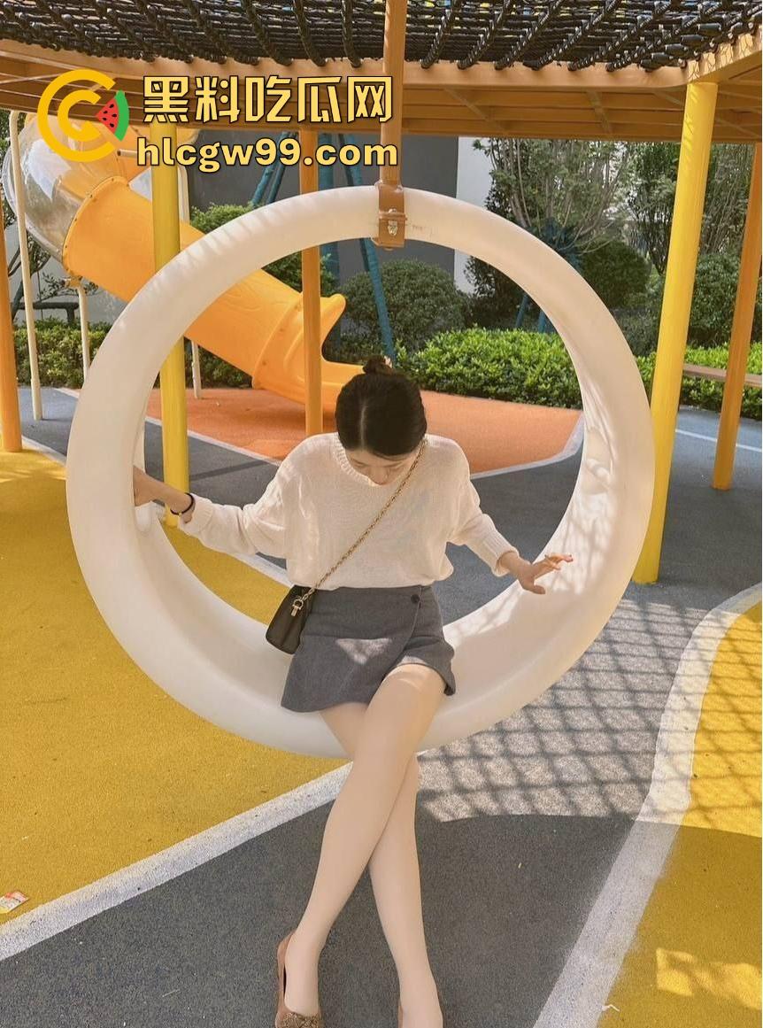 小编推荐！湖南长沙反差御姐【刘依依】 社交软件撩骚约炮视频裸聊，隔着镜头都阻挡不了的骚劲。