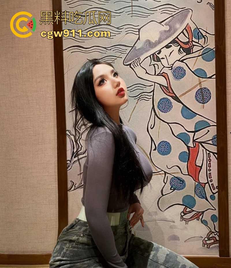 抖音性感网红【成美男】原来是推特知名网黄【你的欲梦】各种露脸性爱骑乘视频曝光,根本撸不够!