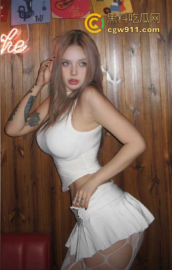 抖音性感网红【成美男】原来是推特知名网黄【你的欲梦】各种露脸性爱骑乘视频曝光,根本撸不够!