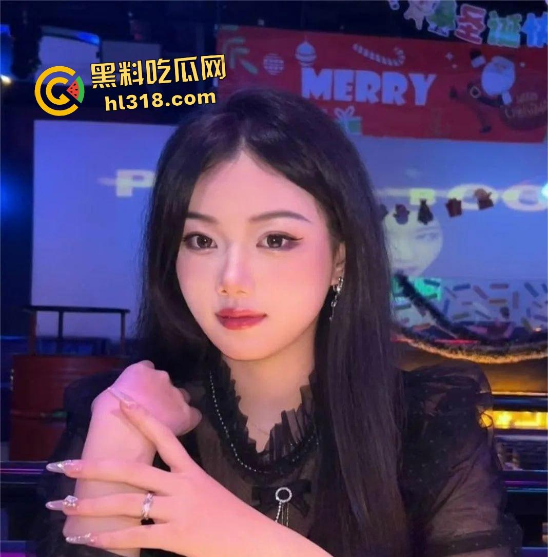 南宁文化传媒模特【许佳琪】深夜堕落,传媒老板大屌爆操,被掐脖子快要窒息了也要享受高潮!