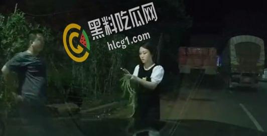 湖南常德公职人员 偷豆角打人事件 视频放出来了 打得很恶劣 豆角现在这么值钱么
