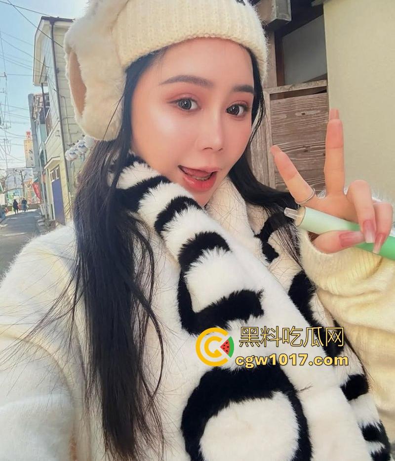 大神爆光约炮高颜值网美【洪七】甜美外表极品尤物身材,露脸口交18厘米大鸡巴整根吞没,骚逼骑乘后入疯狂榨精!