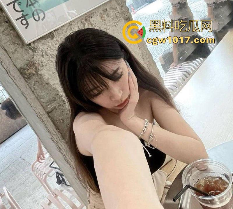 江南大学反差女大【谢晓芸】性爱视频流出,清纯学妹露脸口交挑逗无度,后入时肥臀高撅学长猛怼,简直淫靡至极!