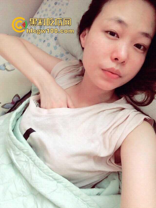 韩国风韵少妇【金贤敏】自拍露脸性爱视频曝光，年少不知少妇好错把少女当成宝！！！