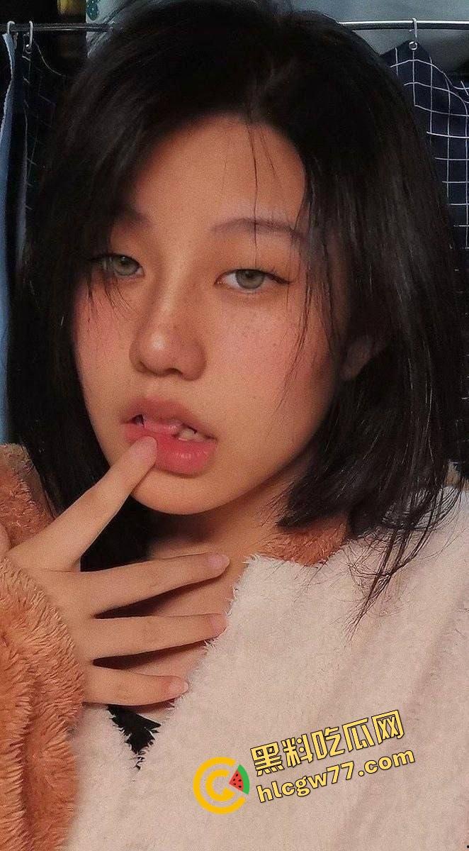 上海城建职院环境艺术系【王梅君】真是骚出新高度,临毕业一句只是玩玩就甩人,大学母狗果然不讲武德!