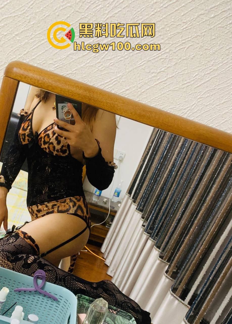 江苏常州携程旅游青枫公园营业部【林飞飞】自怕视频流出,极品身材美乳全程高能 据说现在还在里面上班。