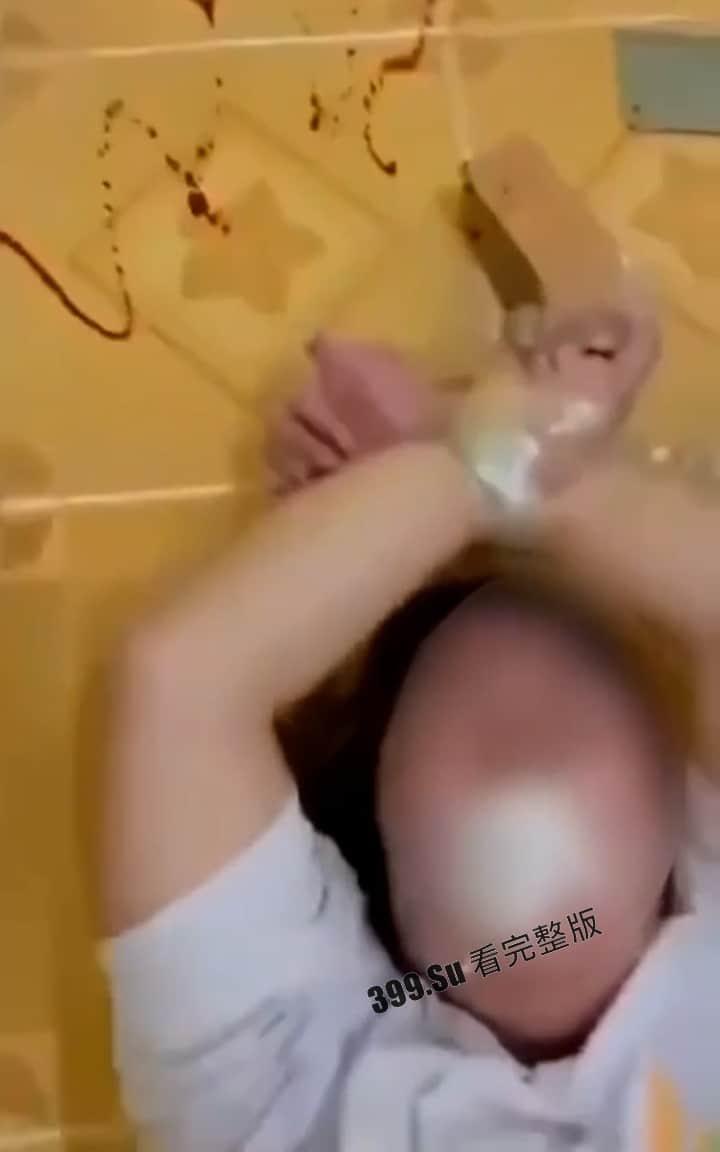 中国女孩王某被人诱骗到柬埔寨 后遭越南人绑架 被切掉一根 手指,并拍摄下视频威胁其国内家人勒索500万