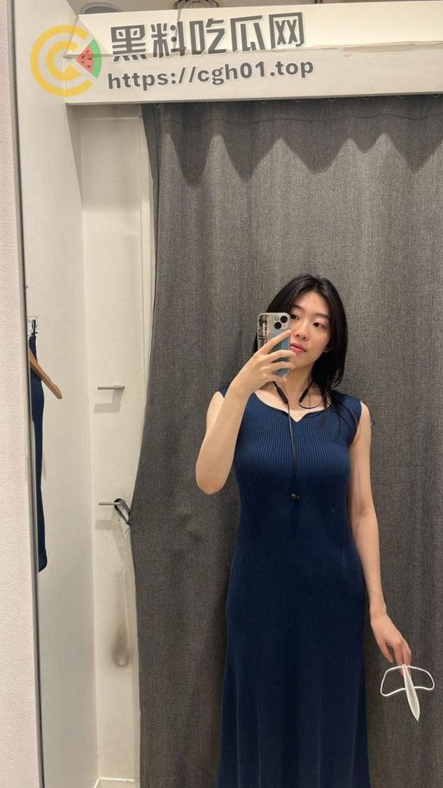 健身教练的新赛道!北京女教练风骚自拍浓密阴毛 桃红乳晕 勾引学员买课还不让操 私密视频照片被流出