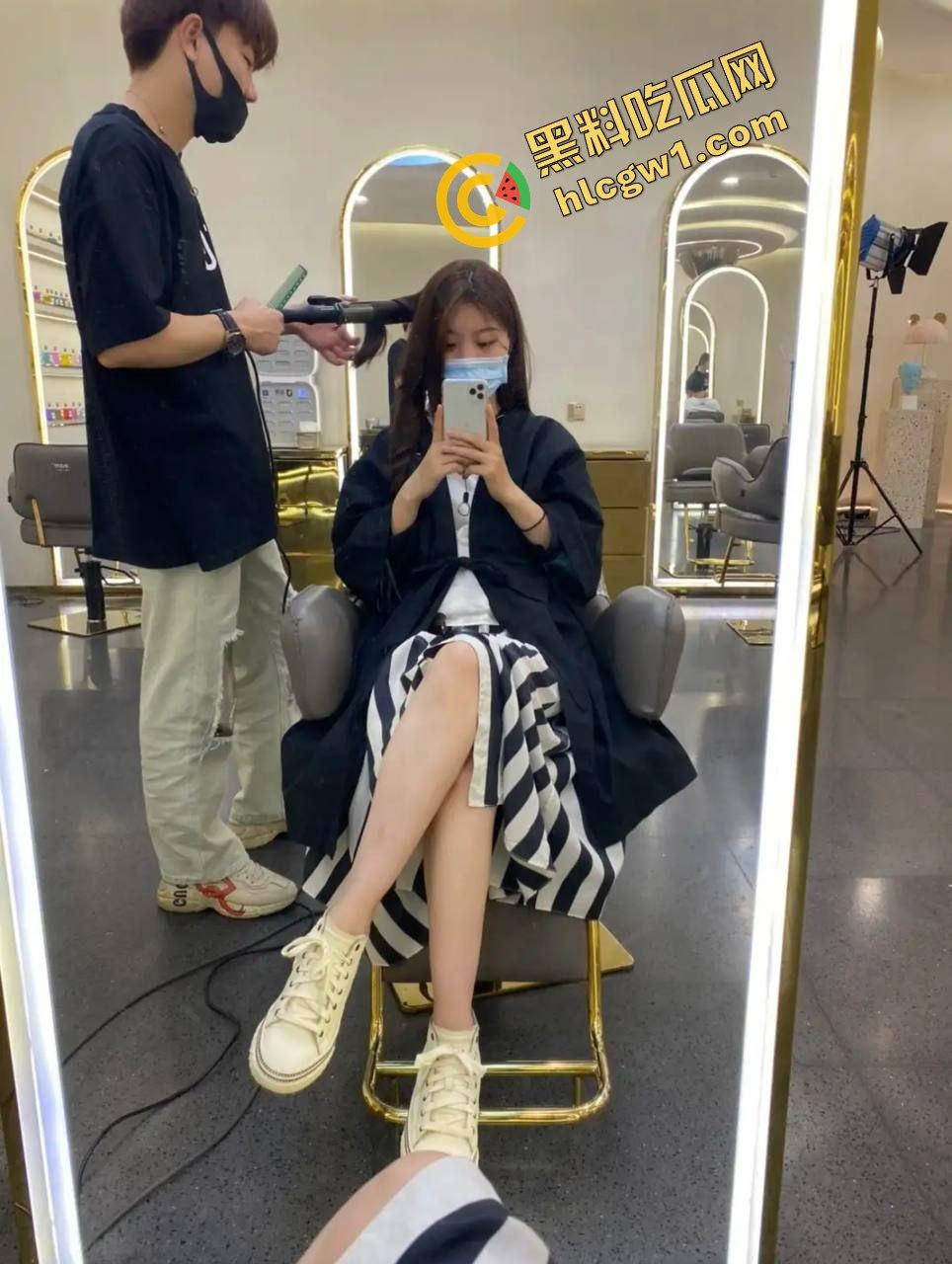 抖音带货小网红骚鸡『一只杨蹄』修长筷子腿甜妹 金链大哥花式后入!独家曝光流出!