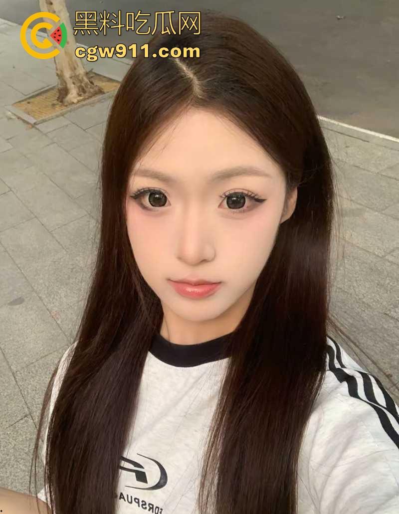 河北师范大学极品舞蹈生【周永媚】性爱私拍泄密，透穴蕾丝内裤勾男友，穿开档黑丝玩无套，花式体位轻松驾驭！