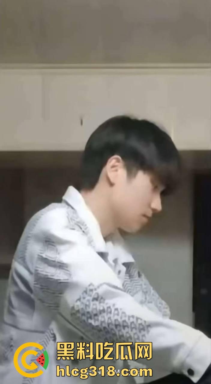 抖音热瓜『阿红』男扮女装约直男健身教练、小鲜肉肌肉男,中门对屌只打高端局,当代第一个千人斩伪娘!